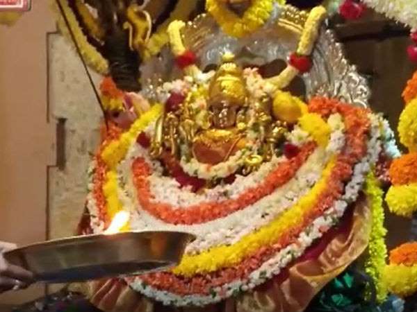 ದೇವಿ ಮಹಾತ್ಮೆ ಪುರಾಣದ ಪ್ರಮುಖ ದೇವತೆ ಚಾಮುಂಡೇಶ್ವರಿ