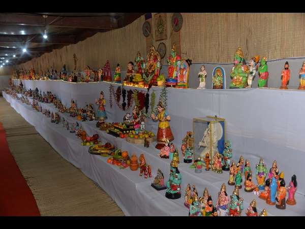 ಬೃಹತ್ ಬೊಂಬೆ ಪ್ರದರ್ಶನ