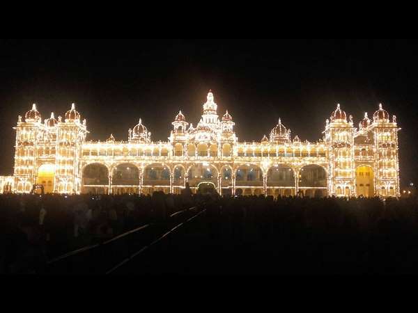 ಅರ್ಥಪೂರ್ಣ ಚಿತ್ರ