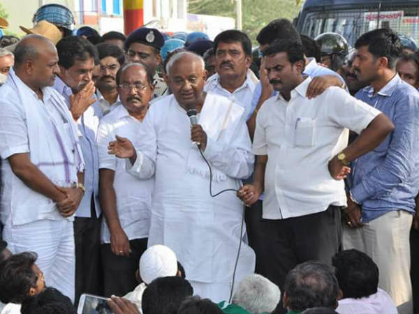 ಮೊಮ್ಮಕ್ಕಳ ಸ್ಪರ್ಧೆ ಇಲ್ಲ