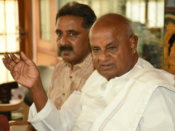 ದೇವೇಗೌಡರ ಮಾತಿಗೆ ಓಕೆ ಎಂದ ಸಿದ್ದರಾಮಯ್ಯ