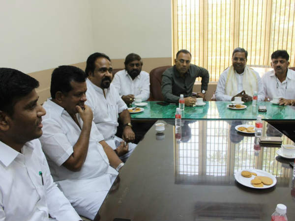 ಎಲ್ಲರೂ ಒಗ್ಗಟ್ಟಾಗಿದ್ದೇವೆ
