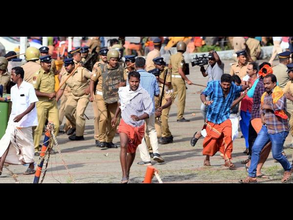 ಮನೋಜ್ ಅಬ್ರಹಾಂ ನೀಡಿದ ಆದೇಶದ ಮೇರೆಗೆ ಲಾಠಿಚಾರ್ಚ್