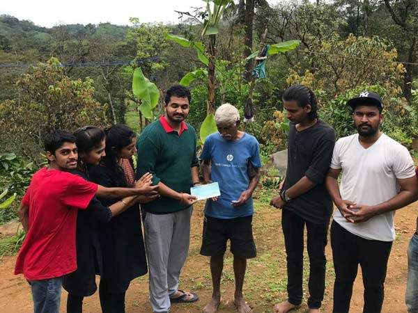 ಮೊದಲನೆಯ ಪರಿವಾರ