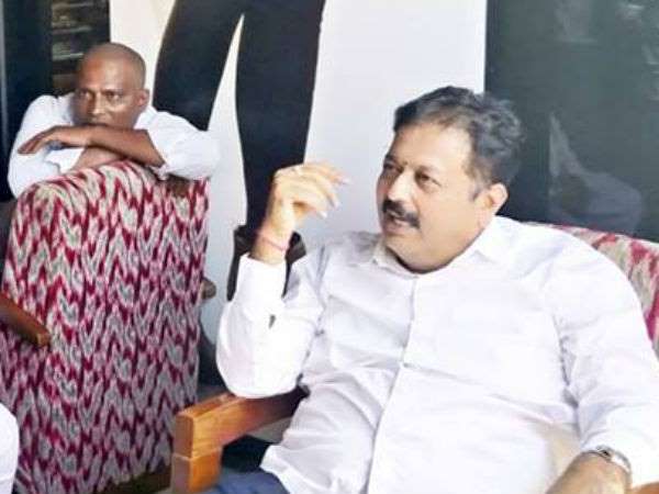 ಬಿಟ್ಟುಕೊಡಬೇಕು ಎಂದು ಕೇಳುತ್ತಿದ್ದಾರೆ