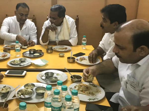 ಮಸಾಲೆ ದೋಸೆ, ಈರುಳ್ಳಿ ದೋಸೆ