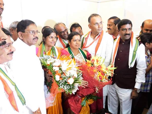 ಬಿಜೆಪಿ ಮತ್ತು ಕಾಂಗ್ರೆಸ್ ನಾಯಕರ ನಡುವಿನ ಜಟಾಪಟಿ