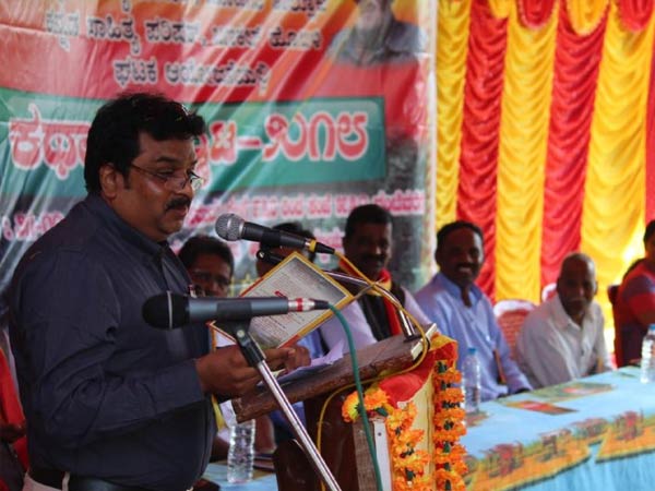 ‘ಕಥೆ ಬರಿಯೋಕೆ ಕೆಲಸಾಹಿತಿಗಳು ಮದ್ಯ ಸಿಗರೇಟ್ ಸೇದುತ್ತಾರೆ