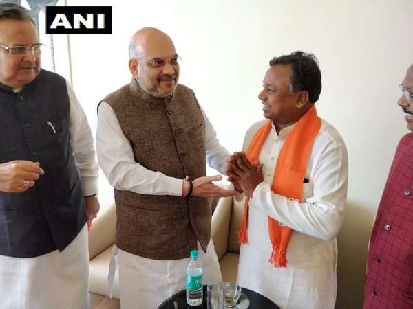 ಬಿಜೆಪಿ ಸೇರಿದ ಕಾಂಗ್ರೆಸ್ ಕಾರ್ಯಾಧ್ಯಕ್ಷ!