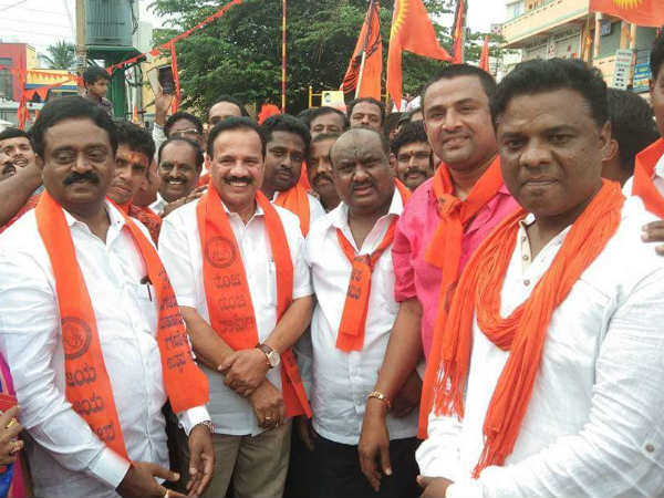 20 ಮನೆಗಳ ಜವಾಬ್ದಾರಿ