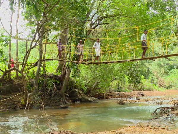 ಪುಟ್ಟ ಸೇತುವೆ ನಿರ್ಮಿಸಿಕೊಡದ ಸರ್ಕಾರ