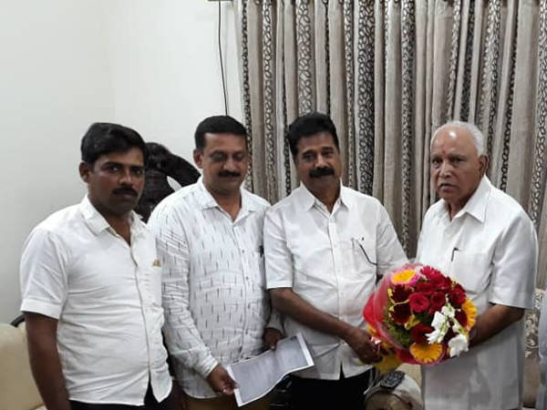 ಮುಗ್ಧ ಜನರಿಗೆ ಮೋಸ ಮಾಡಿದ್ದಾರೆ