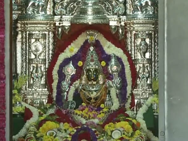 ದೇವಿರಮ್ಮ ಗರ್ಭಗುಡಿ ಸೇರುತ್ತಾಳೆ