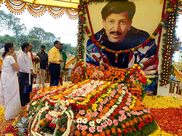 ಅಭಿಮಾನ್ ಸ್ಟುಡಿಯೋದ ಕಾನೂನು ಸಮಸ್ಯೆ