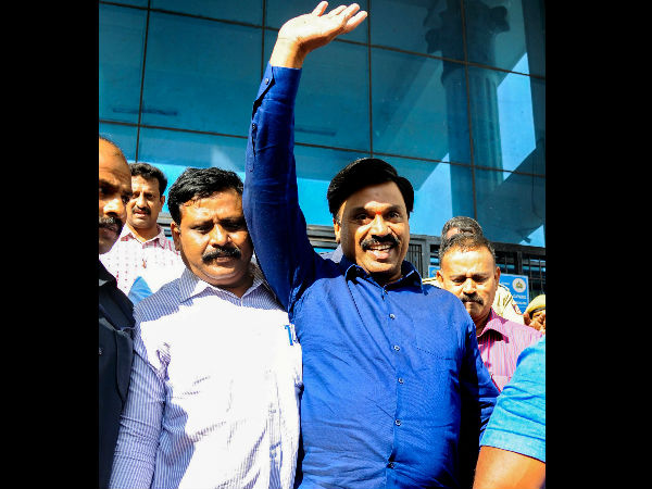 ಜನಾರ್ದನ ರೆಡ್ಡಿಗೆ ಜಾಮೀನು ಮುಂದಕ್ಕೆ