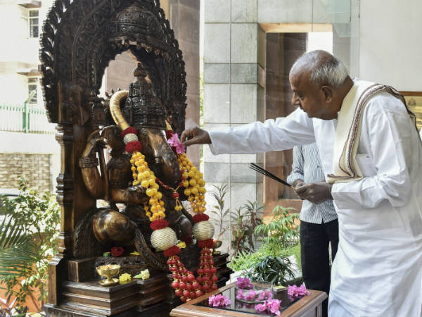 ಅನಾಯಾಸ ಮರಣ ಬೇಕು