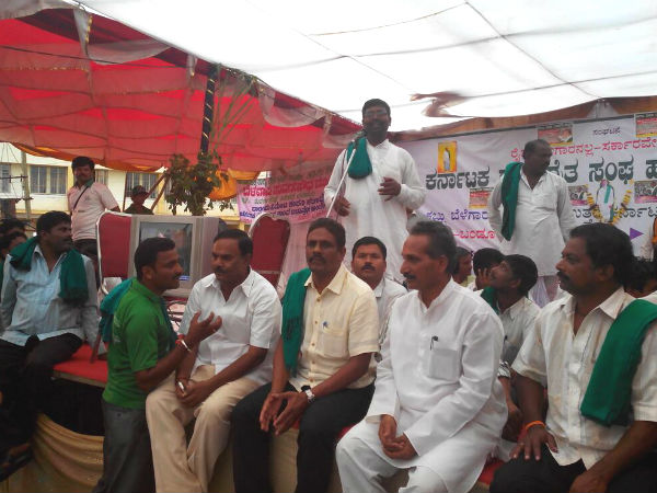 ರಾಜ್ಯದಲ್ಲಿ 65 ಸಕ್ಕರೆ ಕಾರ್ಖಾನೆಗಳಿವೆ.