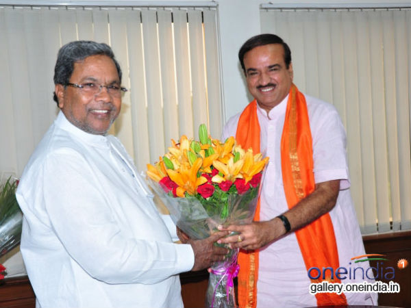 ಅಟಲ್, ಅಡ್ವಾಣಿ ಸಾಲಿನಲ್ಲಿ...