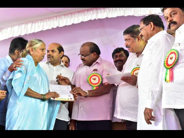 ಸಣ್ಣ ವ್ಯಾಪಾರಿಗಳಿಗೆ ಕಿರು ಸಾಲ ನೀಡುವ ಯೋಜನೆ