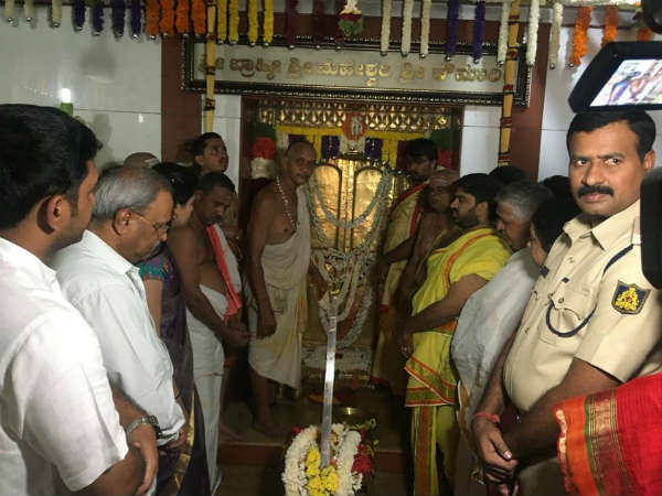 ವಿವಿಧ ಪೂಜೆಗಳು