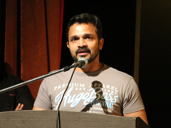 ವಿದ್ಯಾಭ್ಯಾಸದ ಹೊಣೆಯನ್ನು ವಹಿಸಿಕೊಳ್ಳುತ್ತೇನೆ