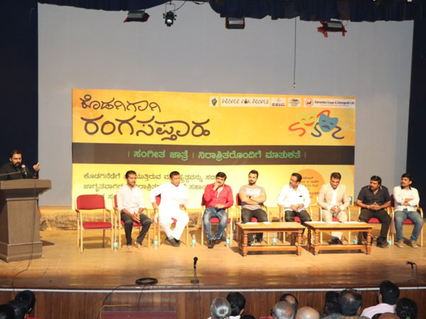 ಶರೀಫ ನಾಟಕ ನೆರೆದ ಪ್ರೇಕ್ಷಕರ ಮೆಚ್ಚುಗೆಗೆ ಪಾತ್ರವಾಯಿತು