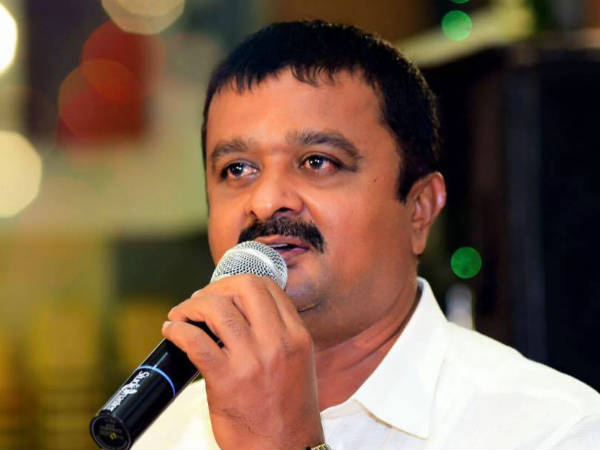 ಕಾಂಗ್ರೆಸ್ ಸೇರುವುದಾಗಿ ಘೋಷಣೆ
