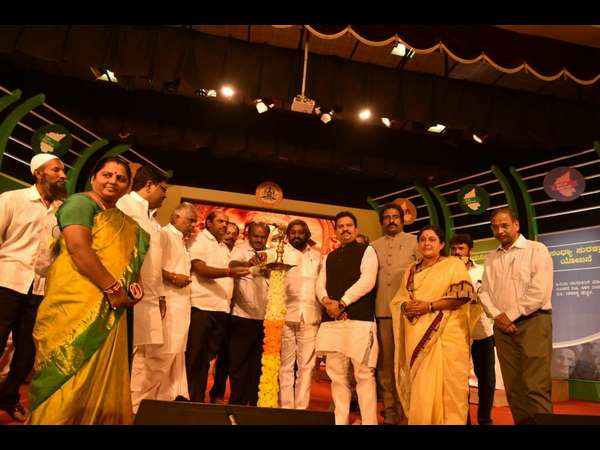 ಬಸವಕಲ್ಯಾಣಕ್ಕೆ ವಿಶೇಷ ಪ್ಯಾಕೇಜ್ ನೀಡಿ