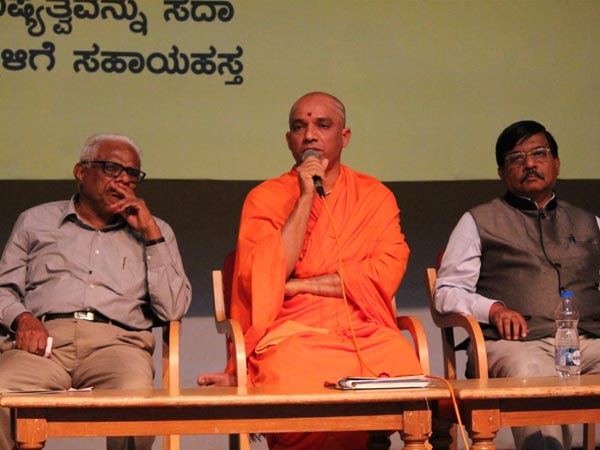 ಆದಿಚುಂಚನಗಿರಿ ಮಠದ ಡಾ. ನಿರ್ಮಲಾನಂದನಾಥ ಸ್ವಾಮೀಜಿ