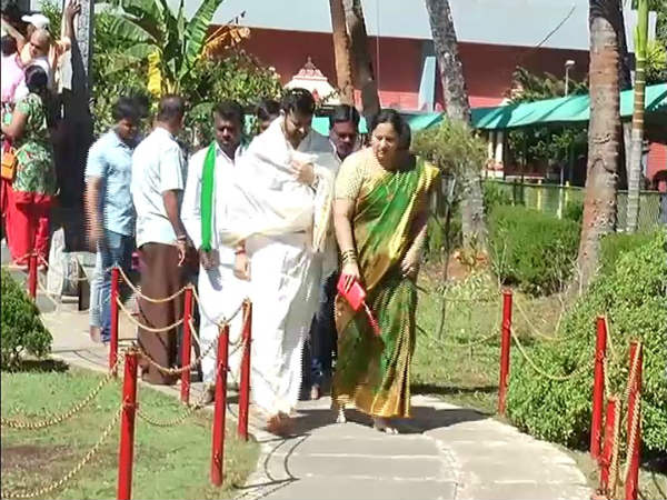 ಶಾರದಾಂಬೆ ಸನ್ನಿಧಿಗೆ ಶರಣು