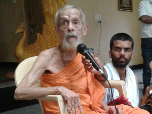 ಉಮಾಭಾರತಿಯಿಂದ ಗುರುವಂದನೆ