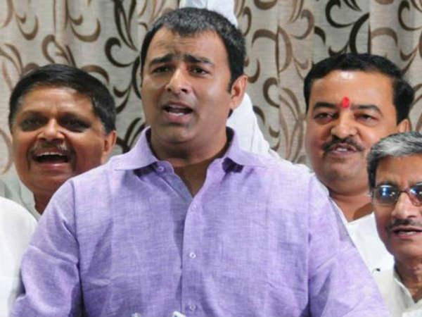 'ತಾಜ್ ಮಹಲ್ ಕಟ್ಟಿದವರು ದ್ರೋಹಿಗಳು'