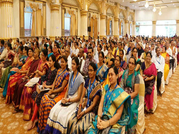 ಗಣ್ಯಾತಿ ಗಣ್ಯರು ಕಾರ್ಯಕ್ರಮಕ್ಕೆ ಸಾಕ್ಷಿ