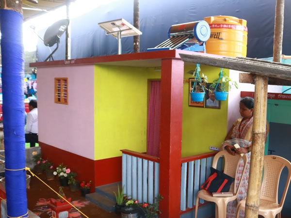 ಕಡಿಮೆ ಖರ್ಚಿನಲ್ಲಿ ಮಾದರಿ ಮನೆ