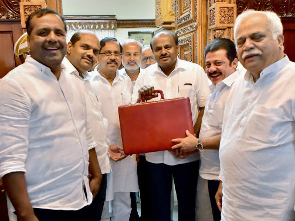 ಬಜೆಟ್ ಮಂಡನೆ