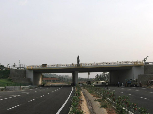 ಬೆಂಗಳೂರು ನಗರದ ಸುತ್ತ ರಸ್ತೆ ನಿರ್ಮಾಣ