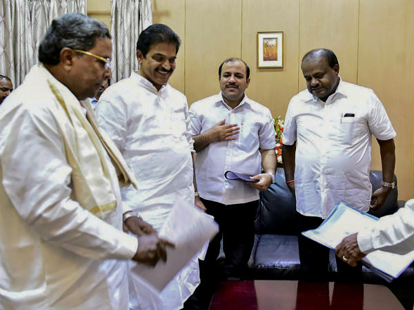 ಸಂಪುಟ ಪುನಾರಚನೆ ಬೇಡ