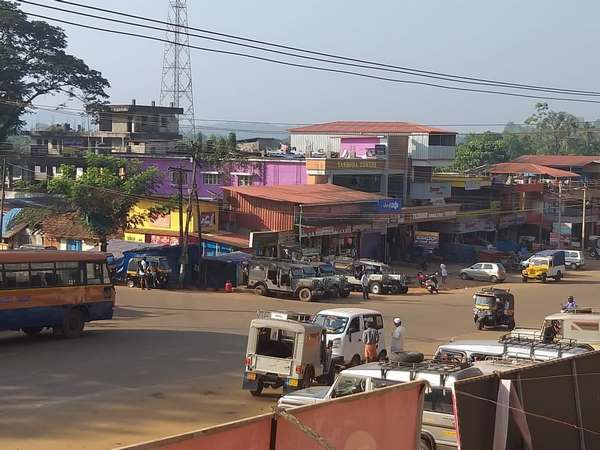 ಪರೀಕ್ಷೆ ಸ್ಥಗಿತಗೊಳಿಸಿದ ಪೊಲೀಸರು