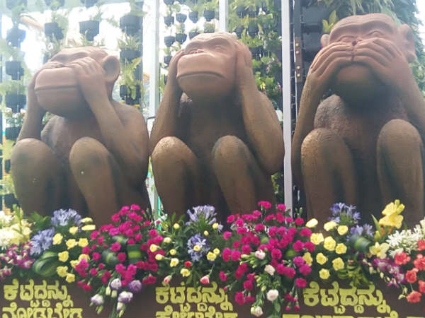 ಲಾಲ್ಬಾಗ್ನಲ್ಲಿ ಗಾಂಧಿ