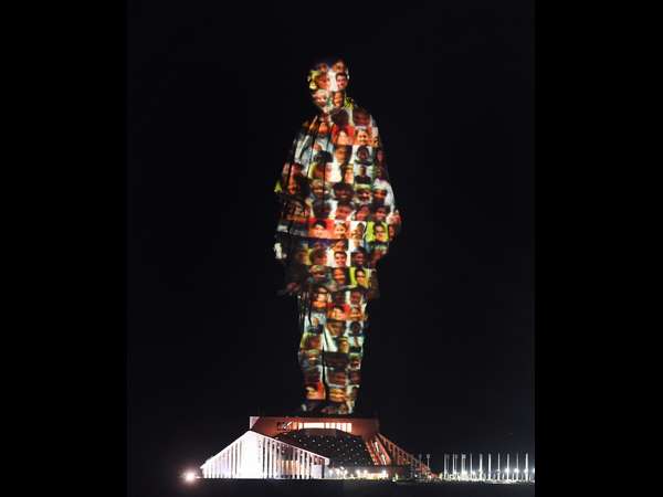 ಬುಡಕಟ್ಟು ಸಮುದಾಯದವರ ಸ್ಥಳಾಂತರ