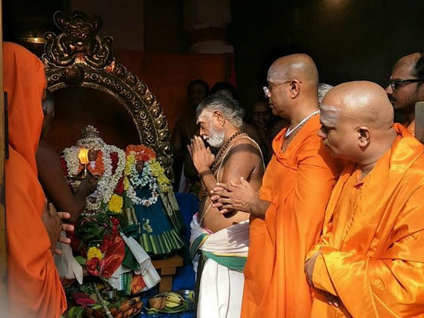 ಭಕ್ತರಿಗೆ ಅನ್ನ ದಾಸೋಹ