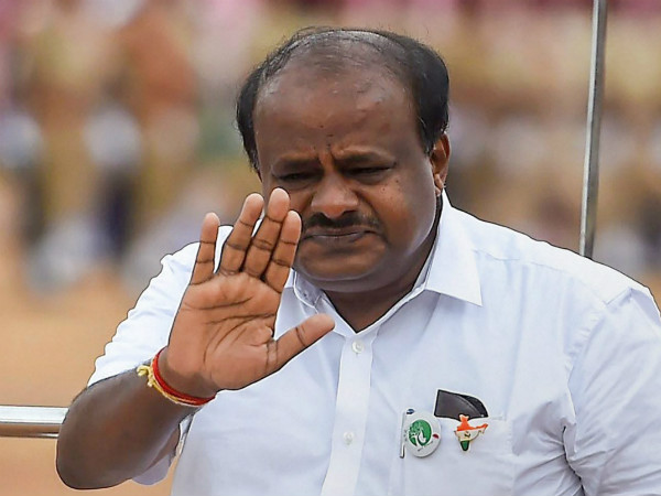 ಕುಮಾರಸ್ವಾಮಿ ಹುದ್ದೆಯಲ್ಲಿ ಮುಂದುವರಿಬಾರ್ದು