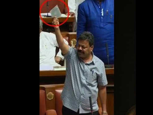 ನಾವೂ ಸದನದಲ್ಲಿ ಧ್ವನಿಸುರುಳಿಯನ್ನು ಬಿಡುಗಡೆ ಮಾಡುತ್ತೇವೆ