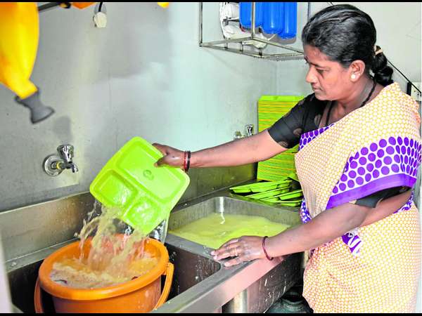 ಶುಚಿ, ರುಚಿ ಎರಡೂ ಇಲ್ಲ