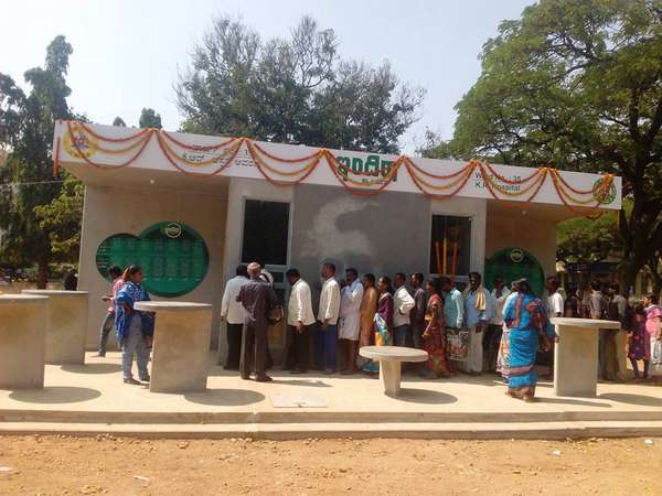 ಪಿಯು ಕಾಲೇಜಿನ ಕ್ಯಾಂಟೀನ್ ಆವರಣದಲ್ಲಿ ನೂಕು ನುಗ್ಗಲು