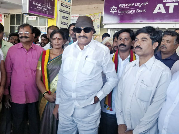 ಹೋರಾಟಗಾರರ ಪರವಾಗಿ ಮಾತು