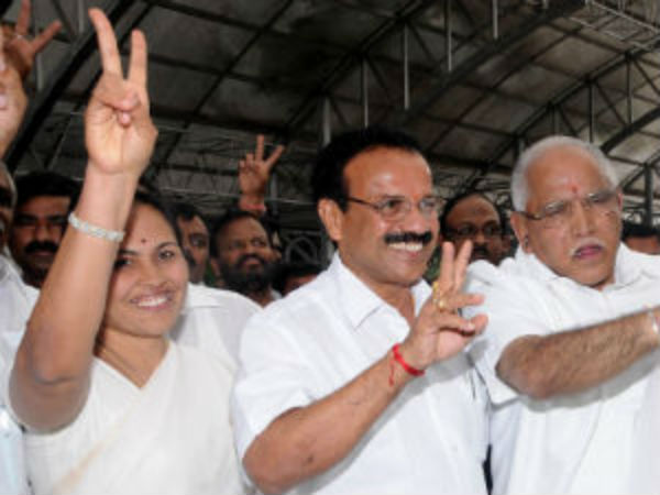 ಸದಾನಂದ ಗೌಡ, ಯಡಿಯೂರಪ್ಪ ಹೊರಗಿನವರಲ್ಲವಾ?
