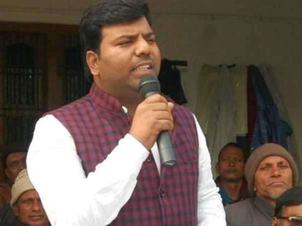 ಪ್ರವೀಣ್ V/S ಉಪೇಂದ್ರ