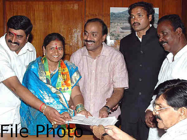 ಸಹೋದರ ಮತ್ತು ಸಹೋದರಿ ಪಾಲಿಟಿಕ್ಸ್ ನಲ್ಲಿ