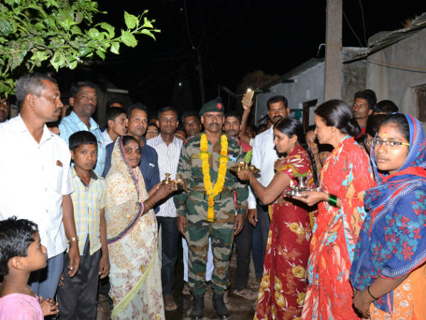 ಊರತುಂಬ ಸಂಭ್ರಮದ ಮೆರವಣಿಗೆ